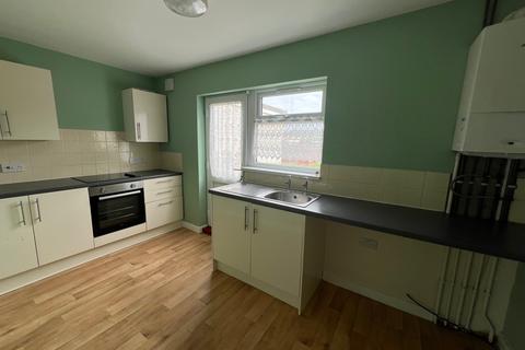 2 bedroom end of terrace house to rent, Mayland Avenue, HULL