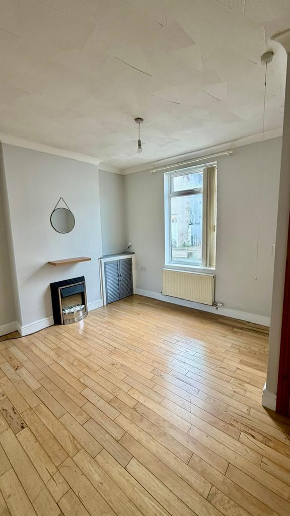 House in Cardiff, Adamsdown - View 3