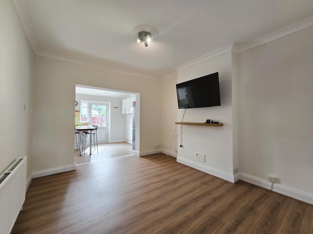 House in London - View 2
