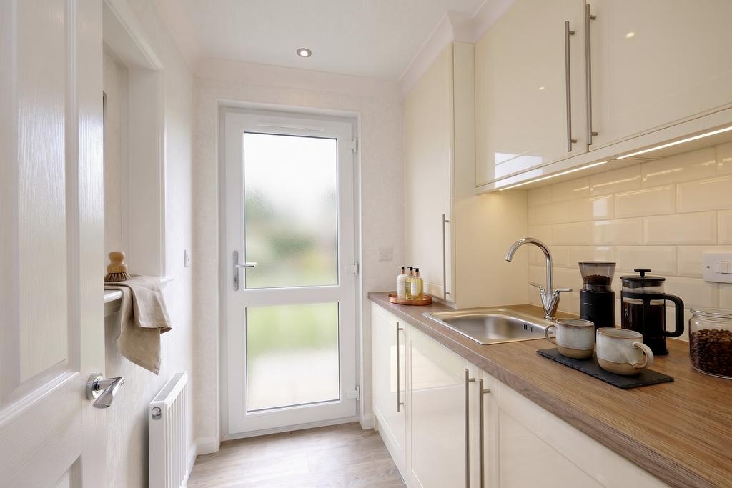 House in Defford - More