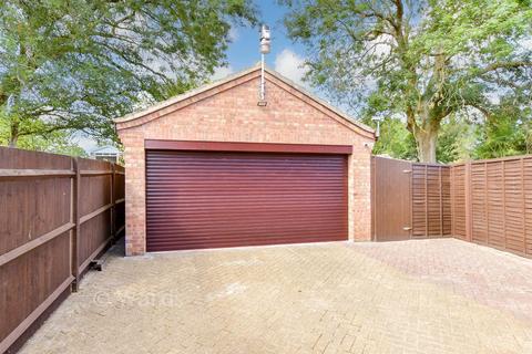 2 bedroom end of terrace house for sale, The Briars, Sevenoaks TN15