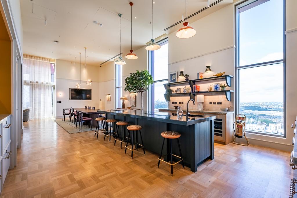 Apartment in London - More