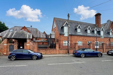 Studio to rent, Hatch Lane, Convent Court Hatch Lane, SL4