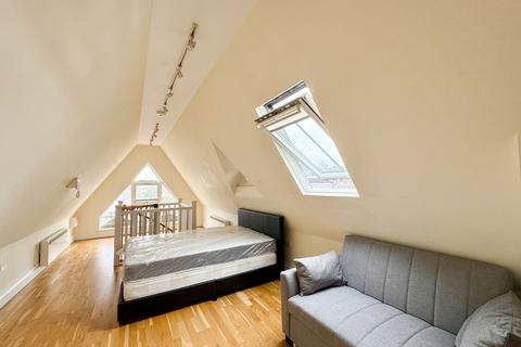 Studio to rent, Hatch Lane, Convent Court Hatch Lane, SL4