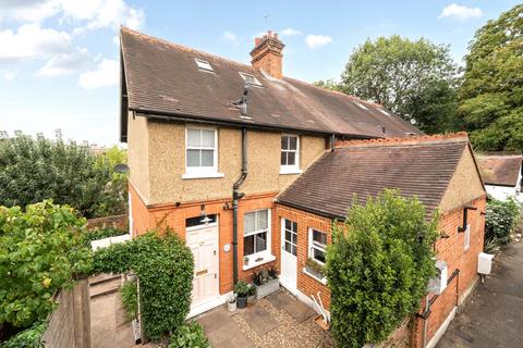 undefined, Poplar Cottages, Vale Road, Weybridge, KT13