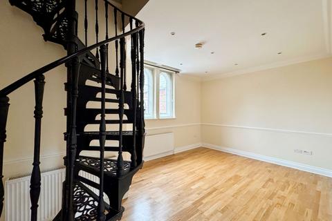 2 bedroom flat to rent, Hatch Lane, Convent Court Hatch Lane, SL4