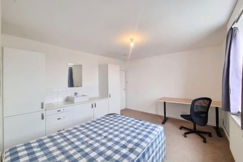 4 bedroom house to rent, Church Gate, Derby