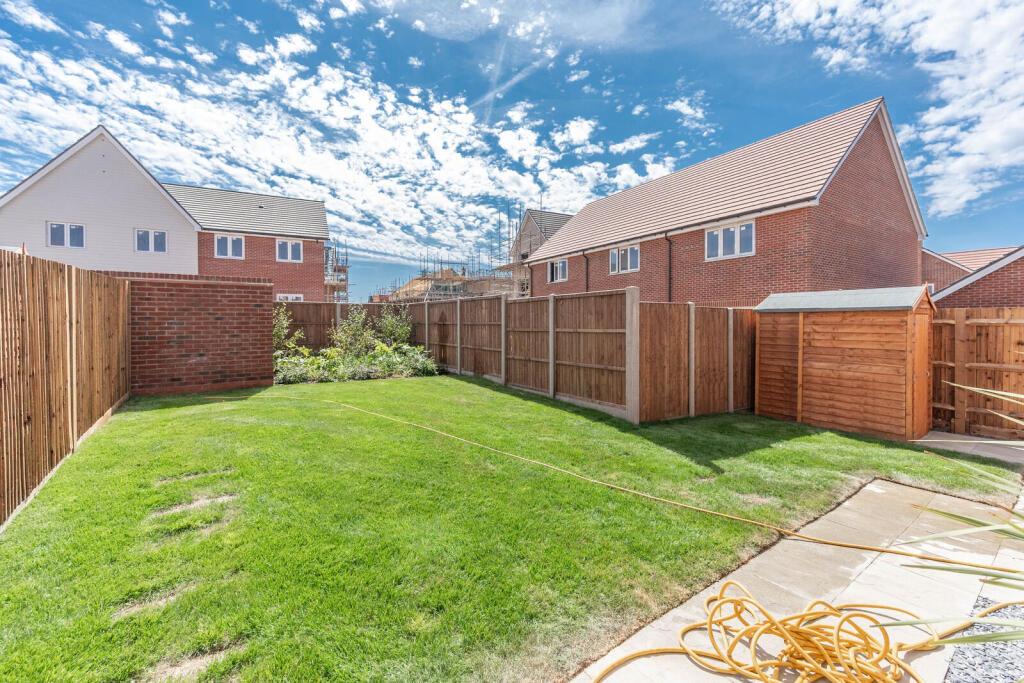 House in Moulsoe, City of Milton Keynes - View 4