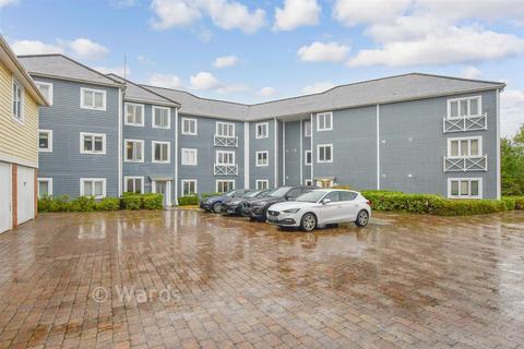 2 bedroom ground floor flat for sale, Poynder Drive, Snodland ME6