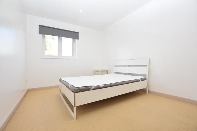 Apartment in Sheffield, South Yorkshire - More