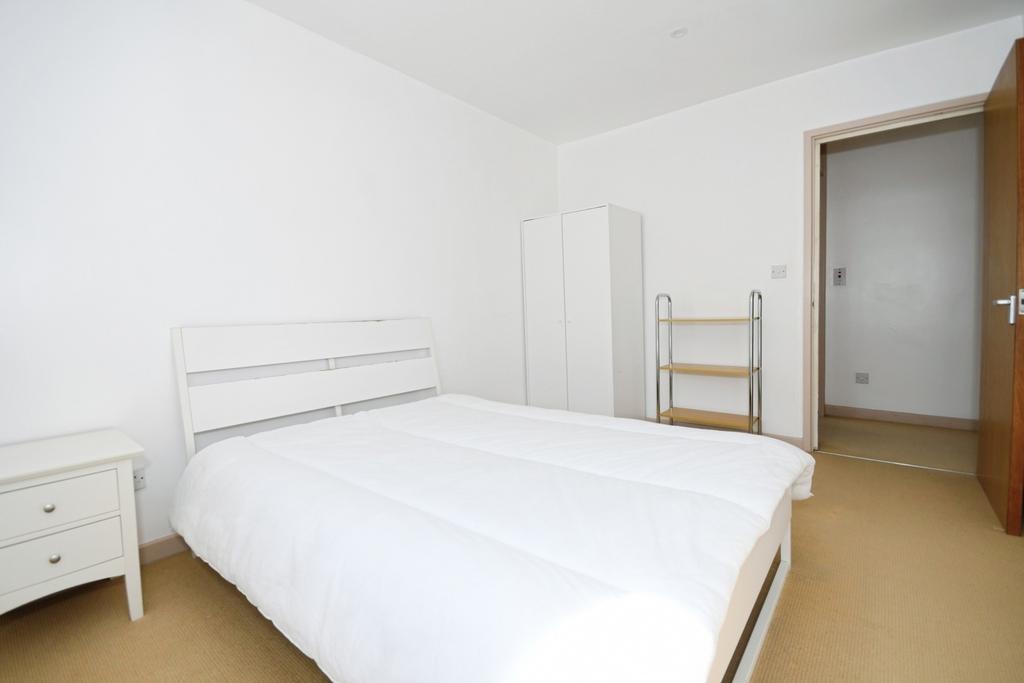Apartment in Sheffield, South Yorkshire - View 5
