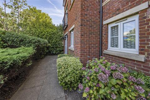 undefined, London Road, Isleworth
