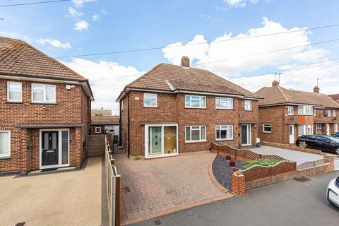 Station Crescent, Ashford, TW15