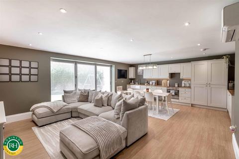 4 bedroom detached house for sale, Wilsic Road, Tickhill, Doncaster