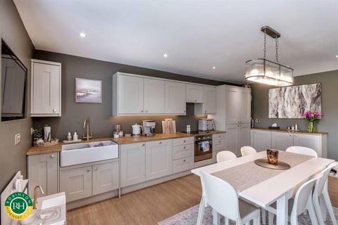 4 bedroom detached house for sale, Wilsic Road, Tickhill, Doncaster