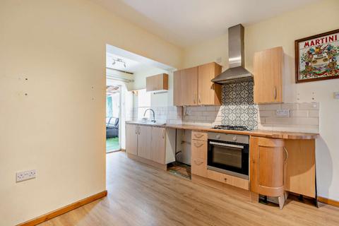 2 bedroom terraced house to rent, Richmond Street, Burton-On-Trent, DE14 2JW