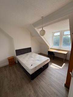 4 bedroom maisonette to rent, Westgate Road, Newcastle upon Tyne NE4