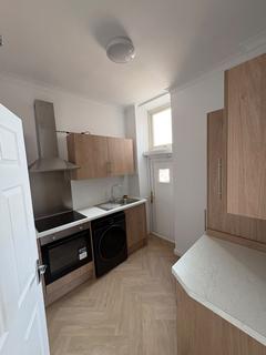 4 bedroom maisonette to rent, Westgate Road, Newcastle upon Tyne NE4