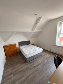 4 bedroom maisonette to rent, Westgate Road, Newcastle upon Tyne NE4