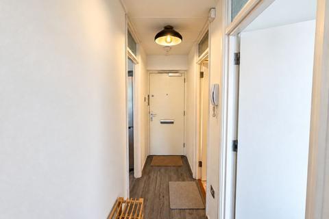 1 bedroom flat to rent, Wycliffe End, Gatehouse Industrial Are,