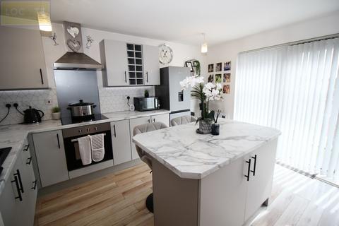 2 bedroom apartment to rent, Eden Square, Flixton Road, Urmston