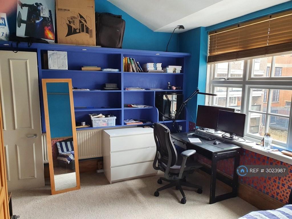 Apartment in London - View 2