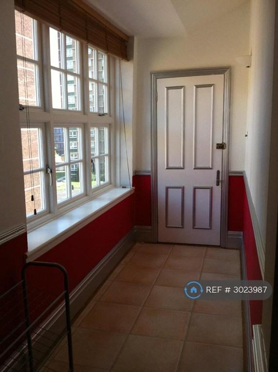 Apartment in London - More