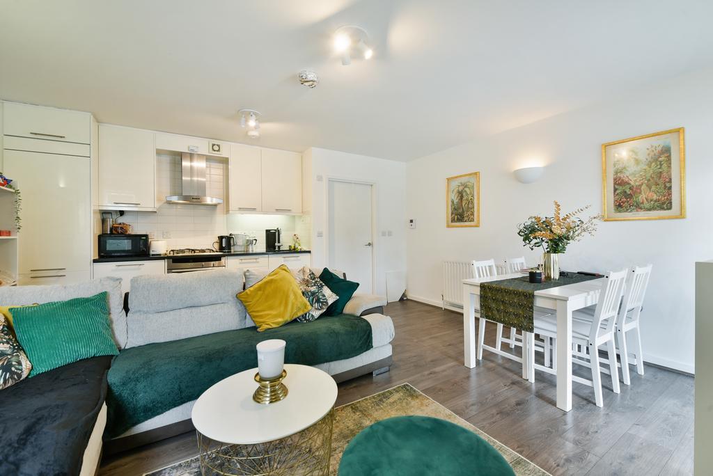Apartment in London - View 2