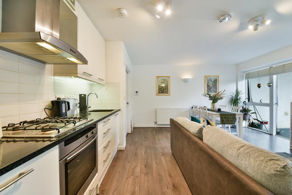 Apartment in London - View 3