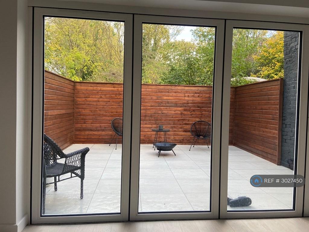 Apartment in London - View 3