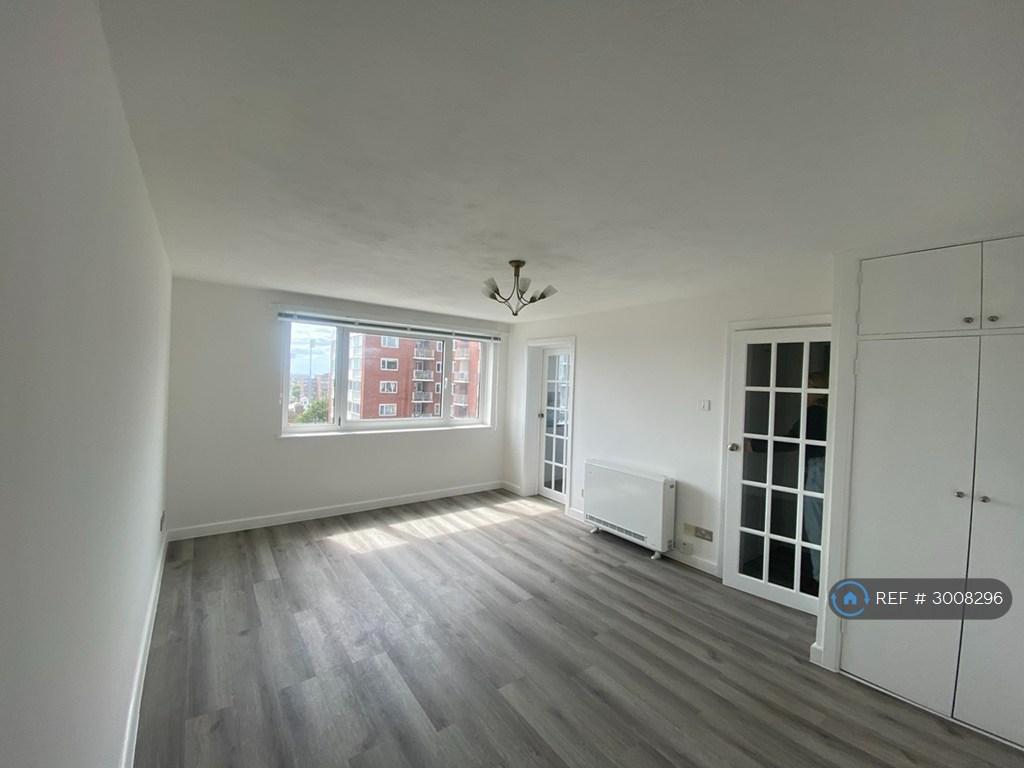 Apartment in Hove, Brighton and Hove - View 2