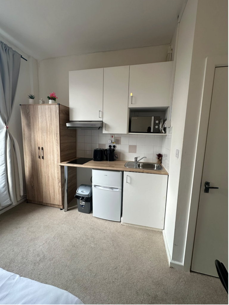 Apartment in London - View 5