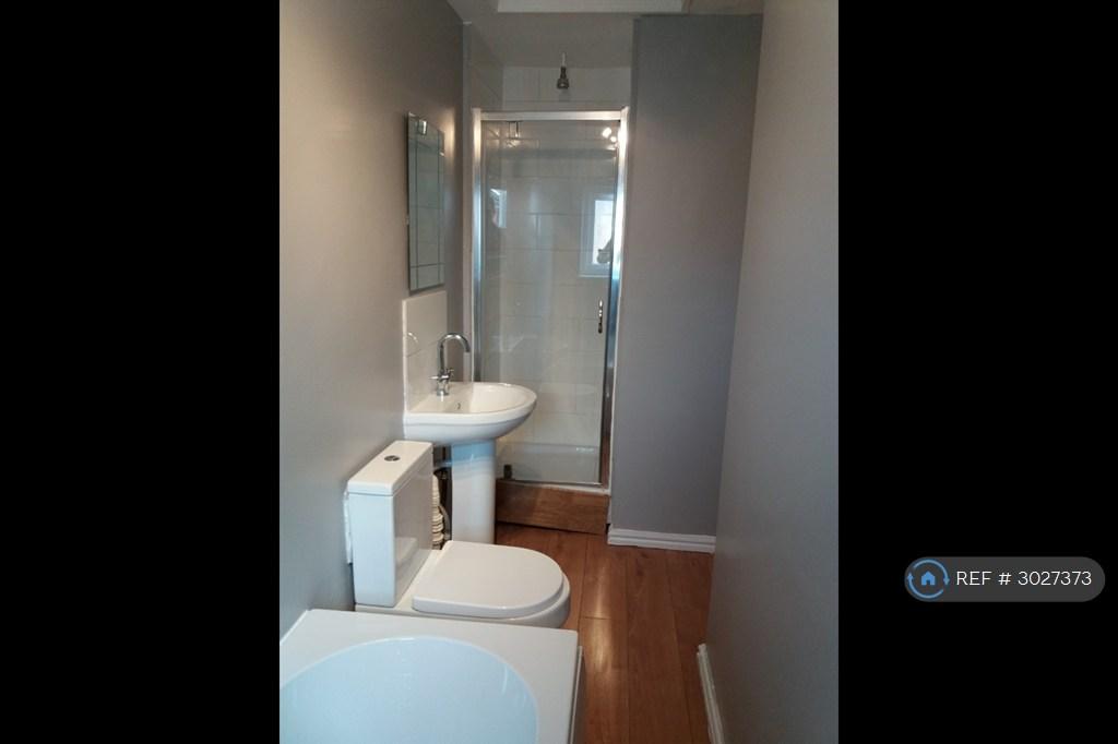 House in Reddish - View 3