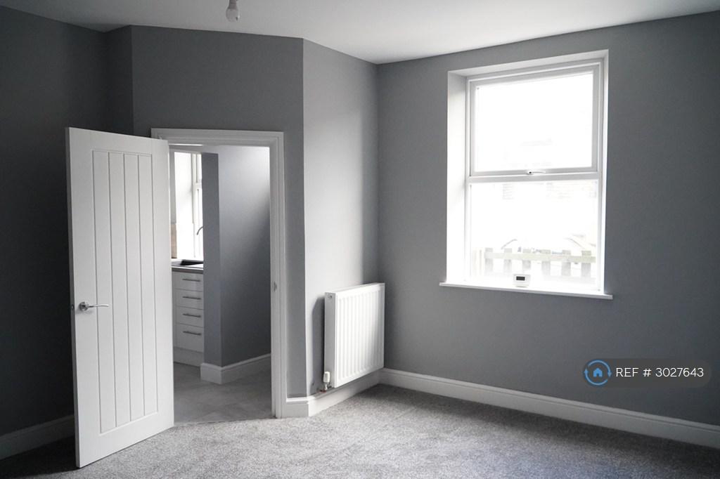 House in Leeds - View 2