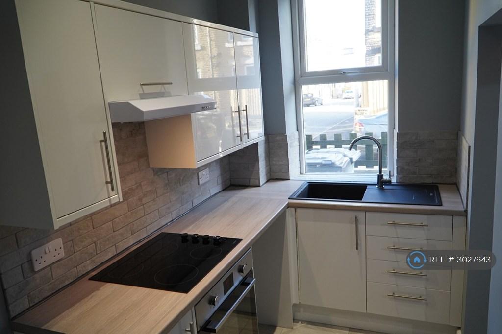 House in Leeds - View 4