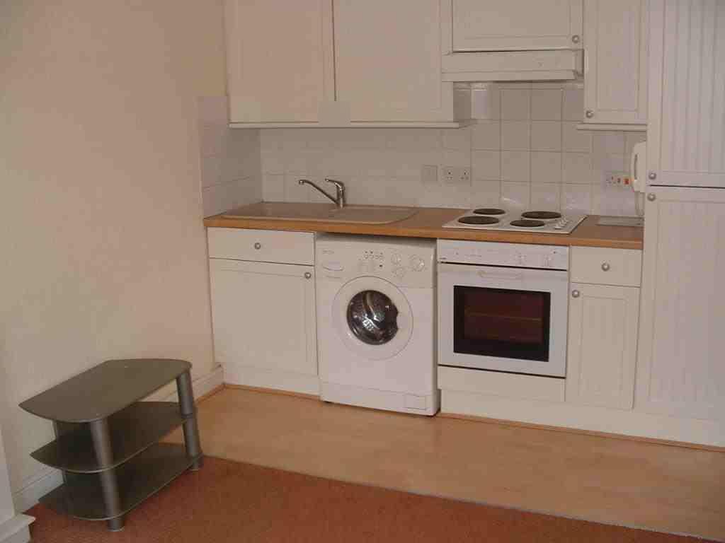 Apartment in Nottingham, Carrington - View 2