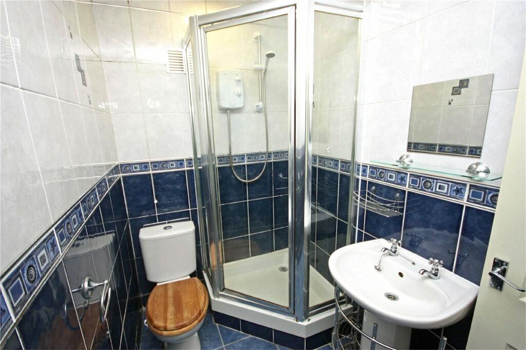 Apartment in Nottingham, Carrington - View 3