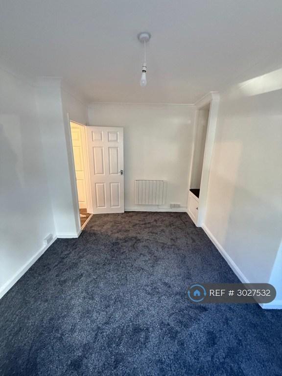 Apartment in Tongwynlais, Cardiff - View 5