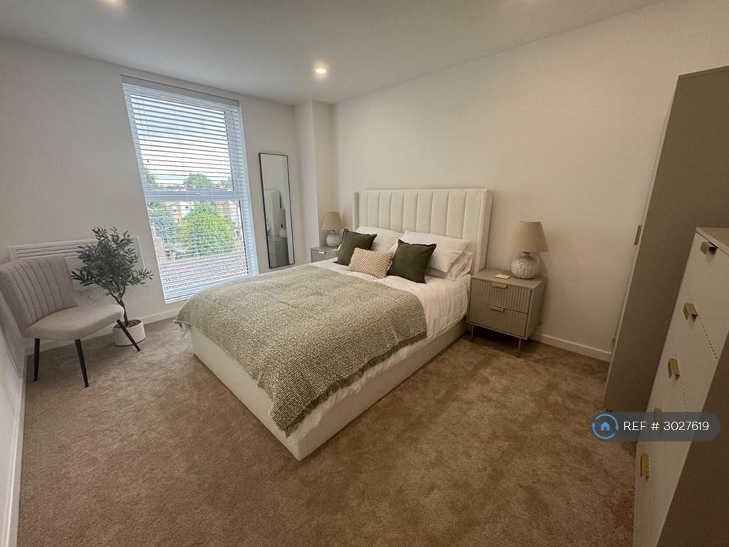 Apartment in London - More