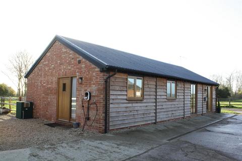 2 bedroom detached bungalow to rent, Kingsey