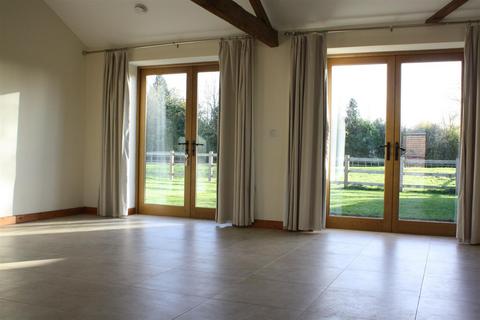 2 bedroom detached bungalow to rent, Kingsey