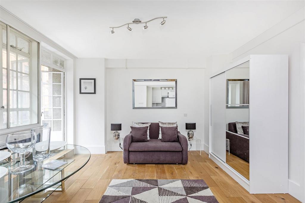 Apartment in London, Royal Borough of Kensington and Chelsea - More