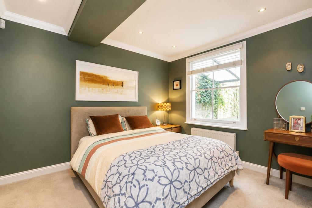 House in London - View 2