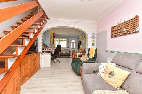 2 bedroom terraced house for sale, Rochester Road, Rochester ME1