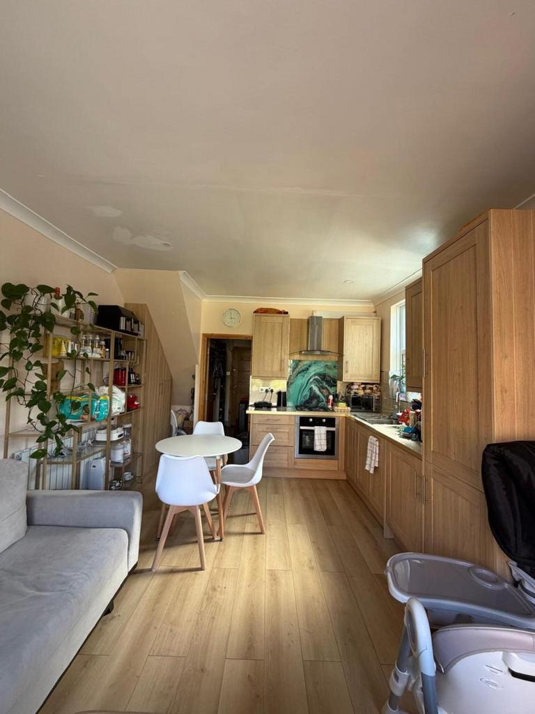 Apartment in Streatham - View 5