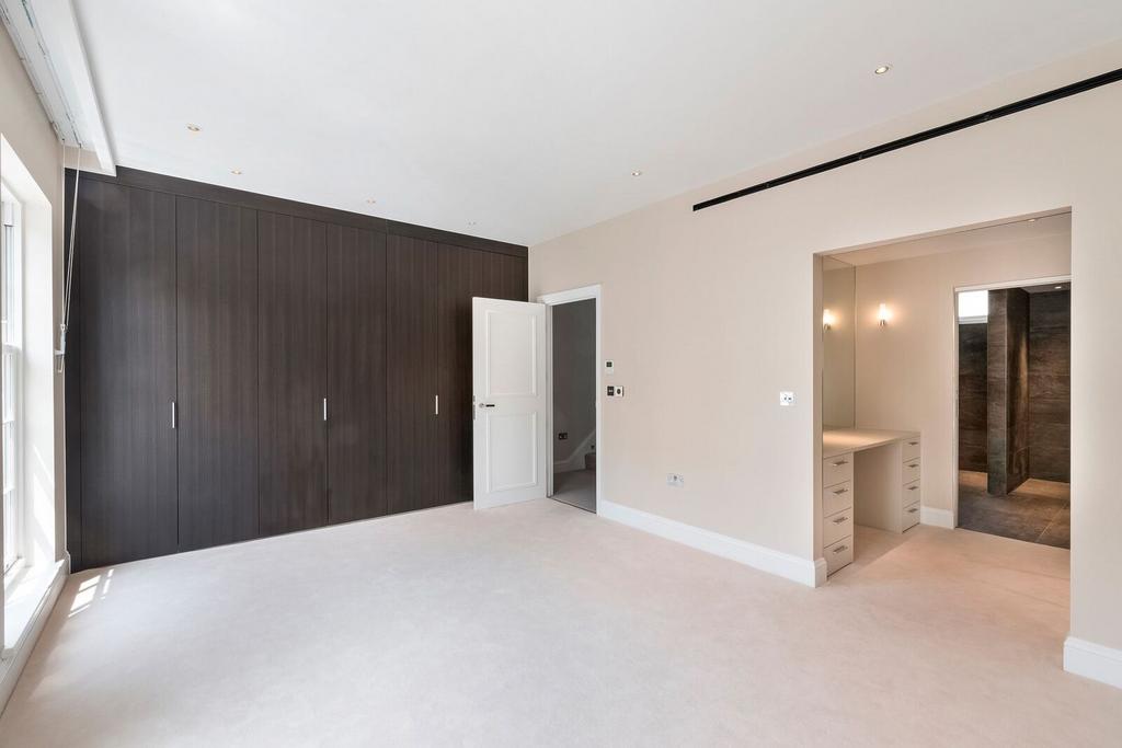 House in London - View 5