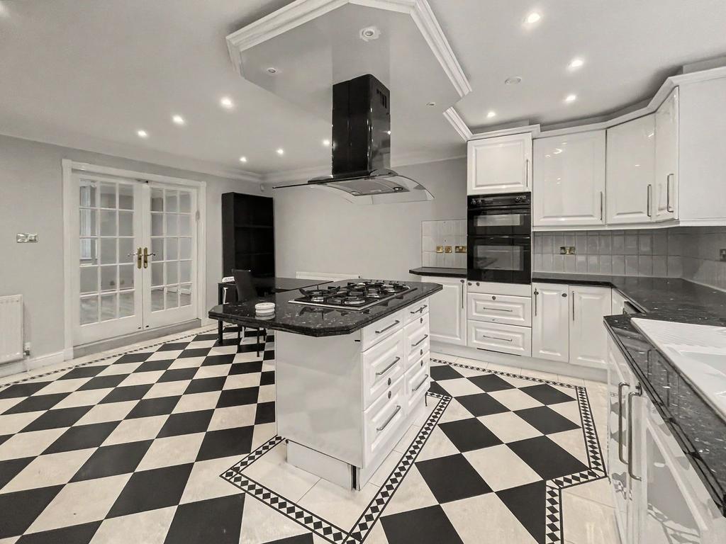 House in Salford, Greater Manchester - View 2