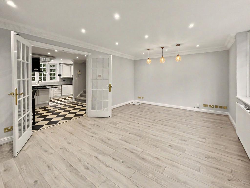 House in Salford, Greater Manchester - View 3