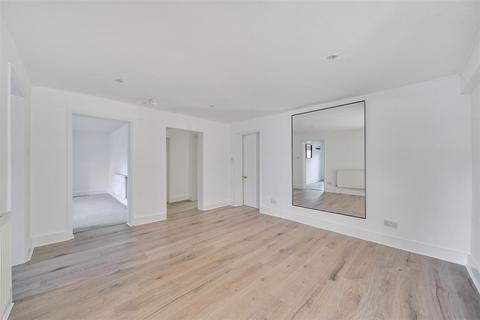 2 bedroom apartment for sale, Claremont Road, Surbiton