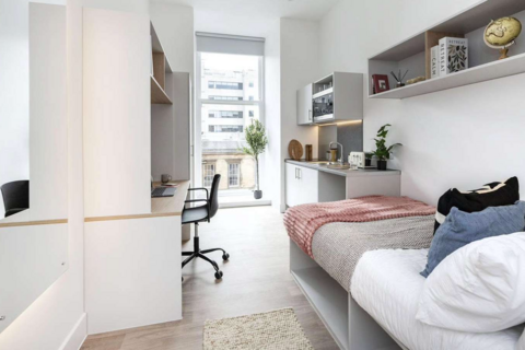 Studio to rent, St. Vincent Street, Glasgow G2